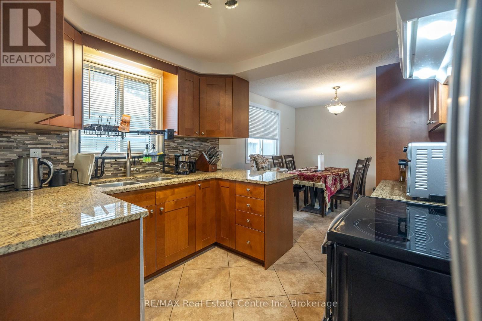 461 Strasburg Road, Kitchener, Ontario N2E 1P1 - Photo 17 - X11974537