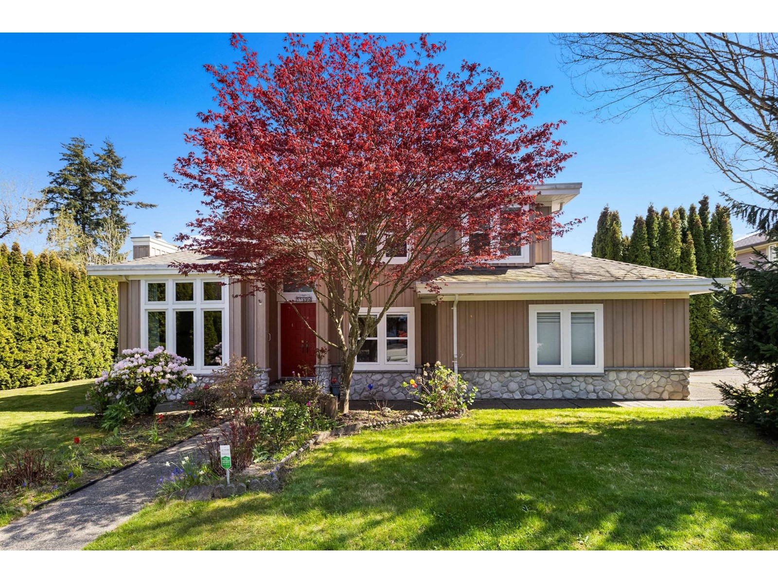 Property at 11898 CHATEAU WYND image 1