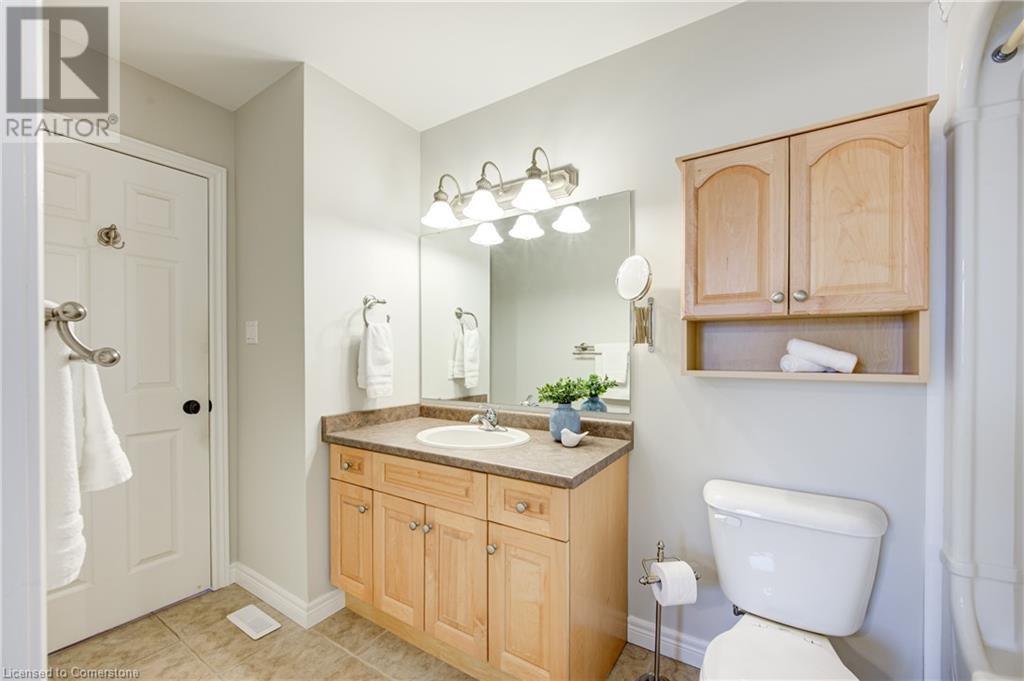 Photo 18 of 47 for 4 Hickory Lane