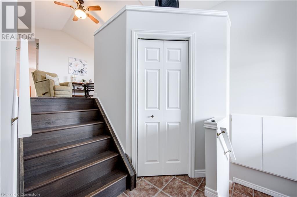 Photo 2 of 47 for 4 Hickory Lane