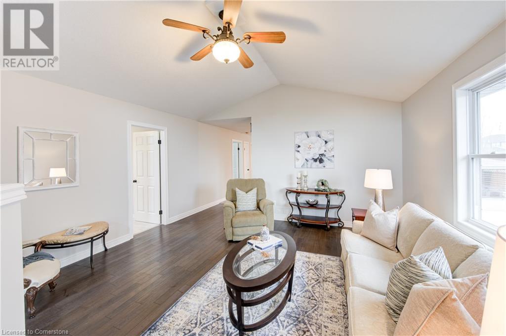 Photo 5 of 47 for 4 Hickory Lane