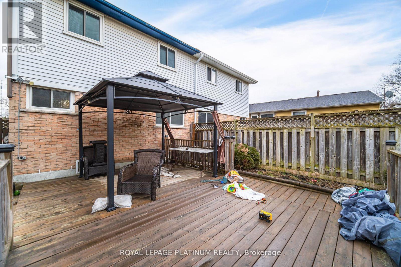 55 Woodlawn Avenue, Brantford, Ontario  N3V 1A6 - Photo 16 - X12112624