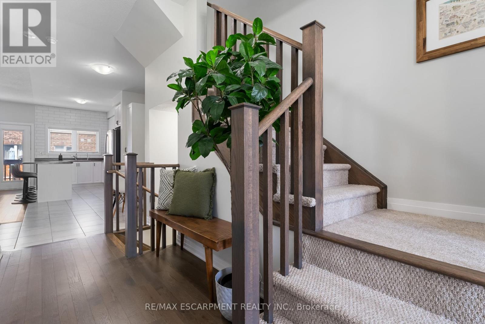 Property at 4067 CANBY STREET image 4