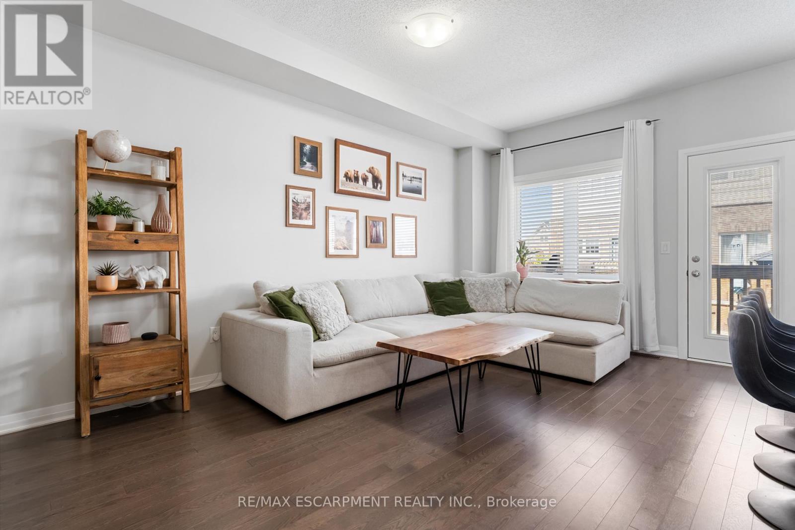Property at 4067 CANBY STREET image 5