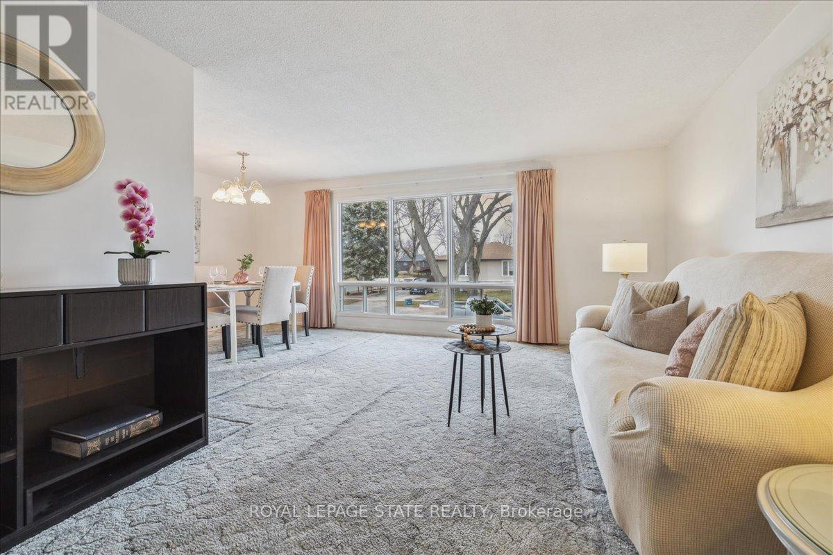 Property at 4 GLENGROVE AVENUE image 2