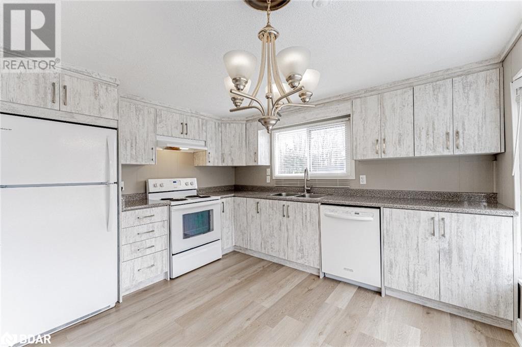 Property at 20 SARNA Drive image 4