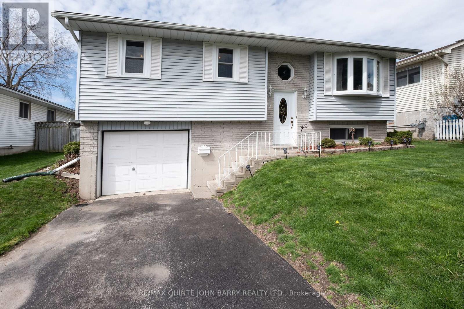 Property at 64 IRELAND DRIVE image 2