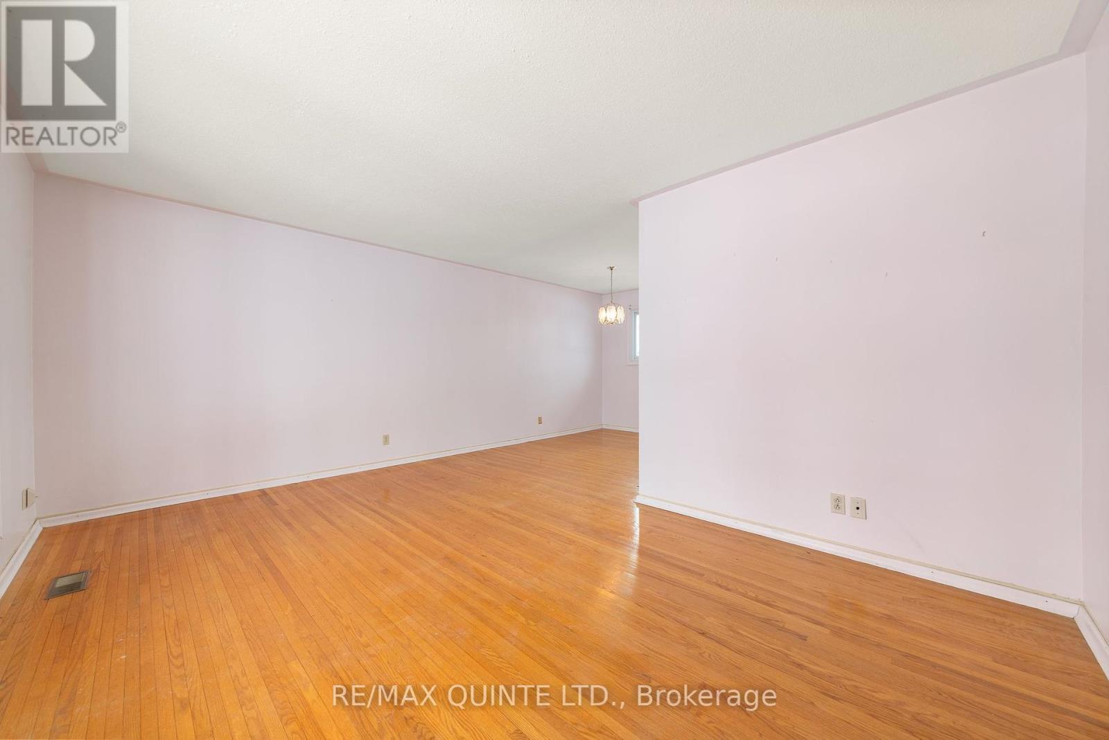 5 Joyce Crescent, Belleville, Ontario K8N 1Y6 - Photo 7 - X12112879