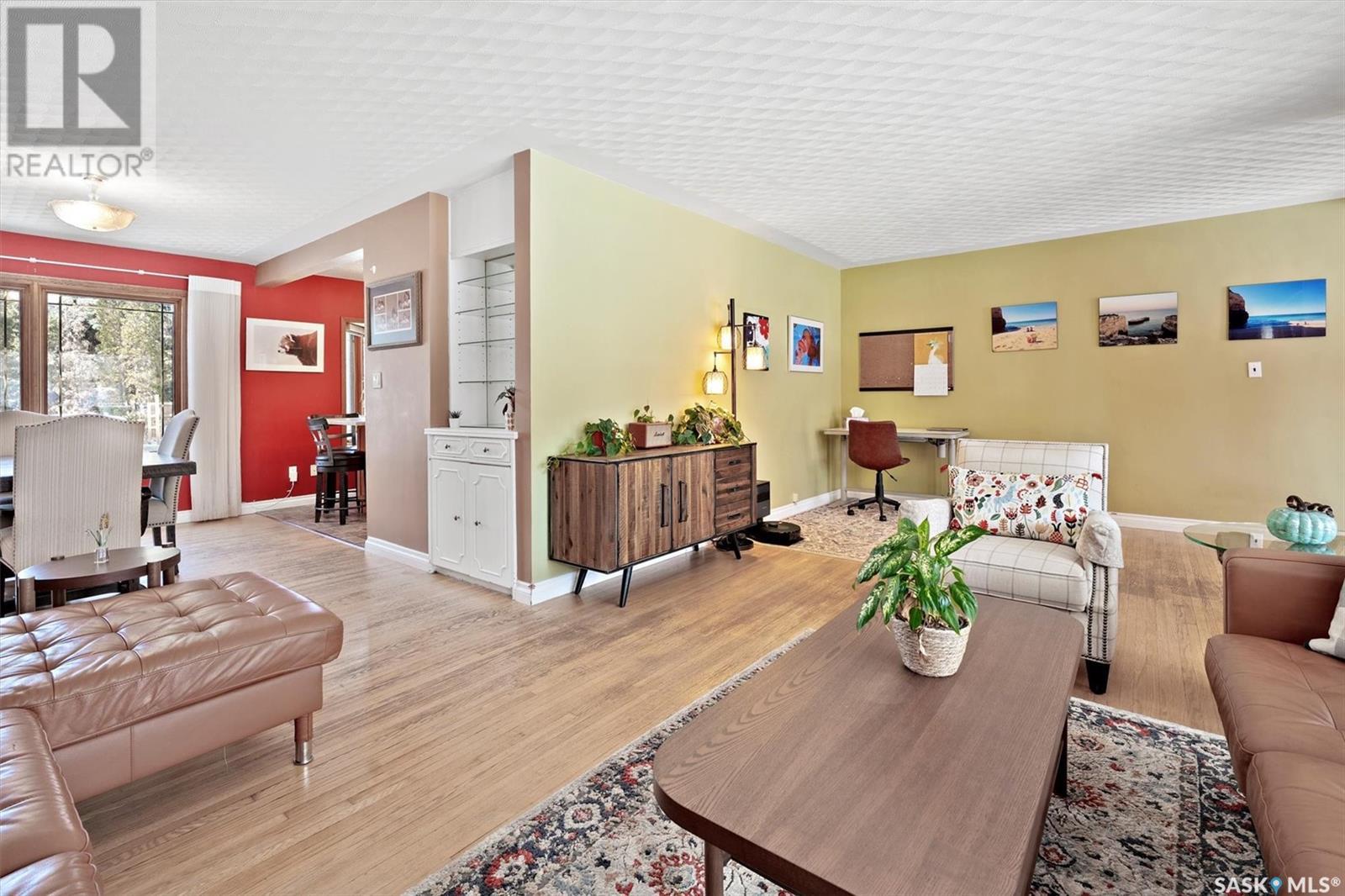 Property at 518 Bate CRESCENT image 5