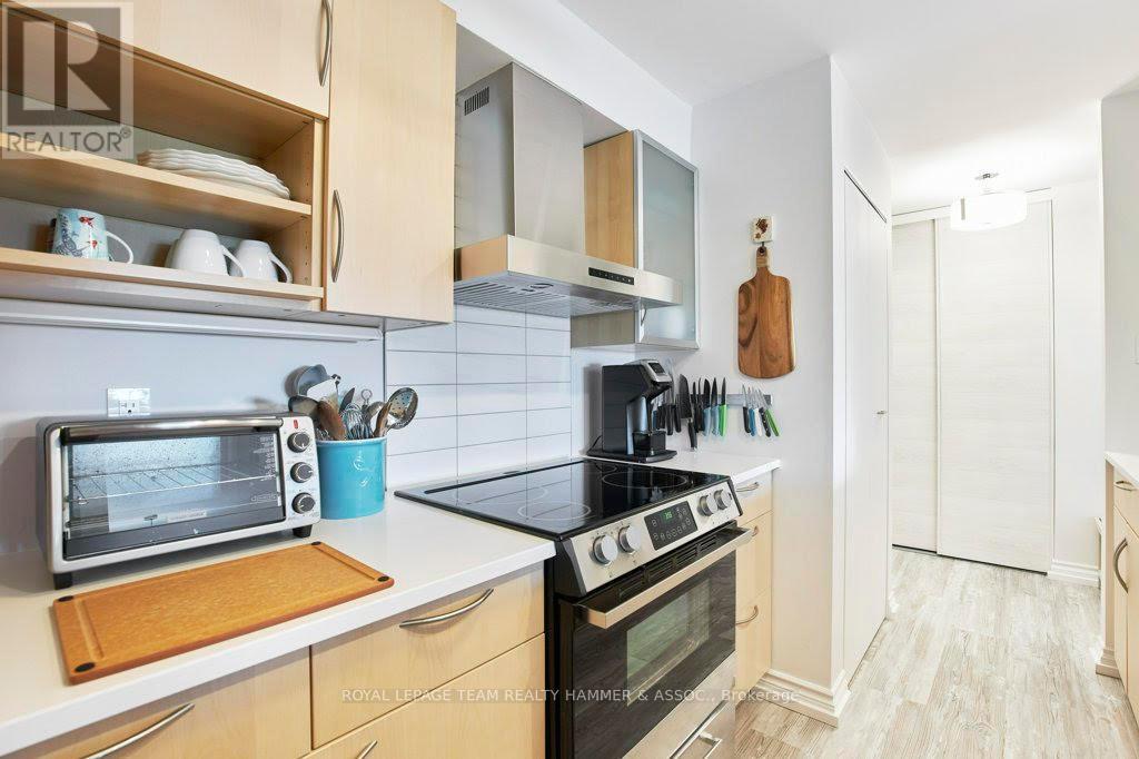 417 - 214 Viewmount Drive, Ottawa, Ontario  K2E 7X2 - Photo 7 - X12112809