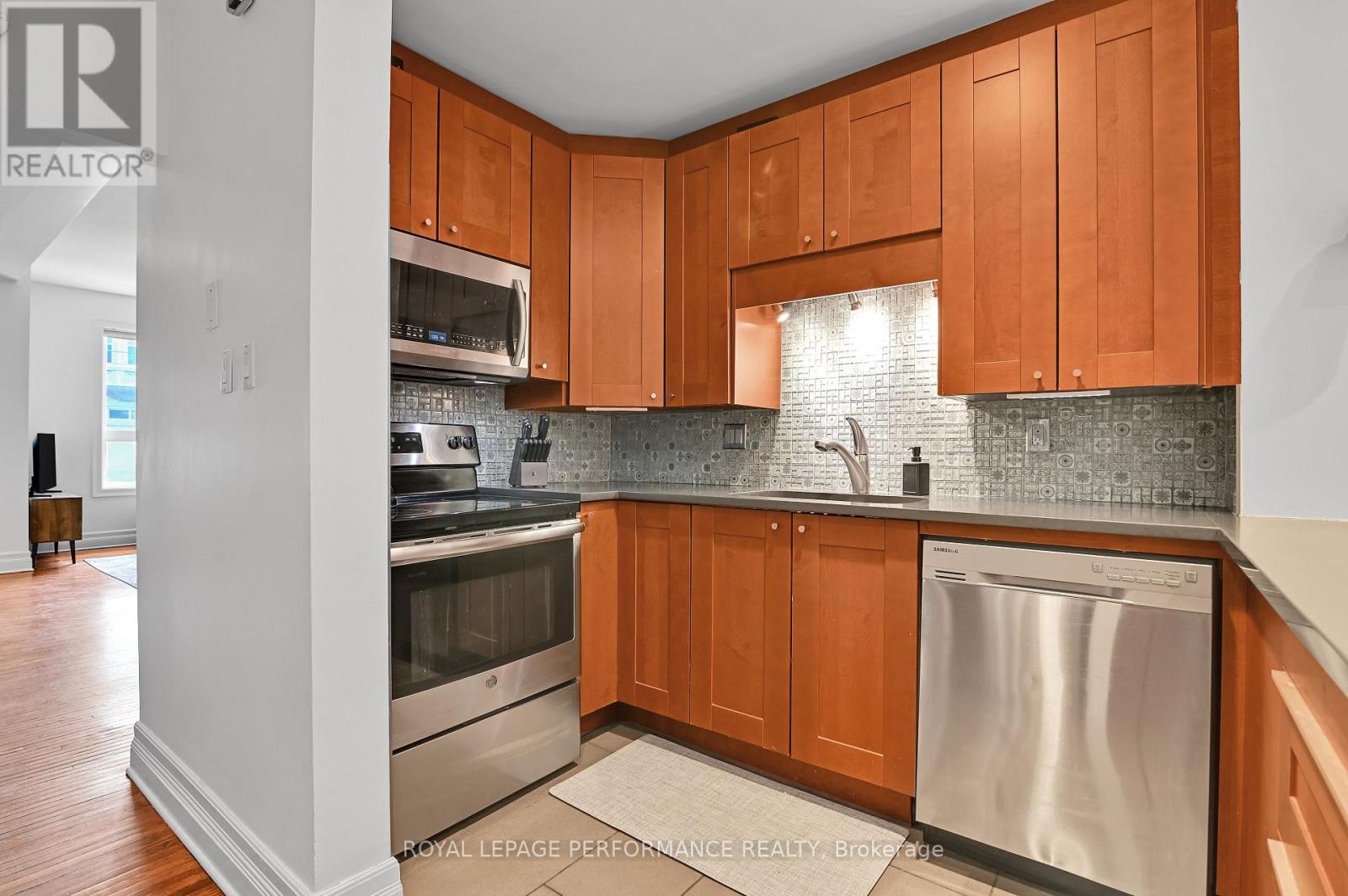 194 Charlotte Street, Ottawa, Ontario  K1N 8K9 - Photo 10 - X12112814