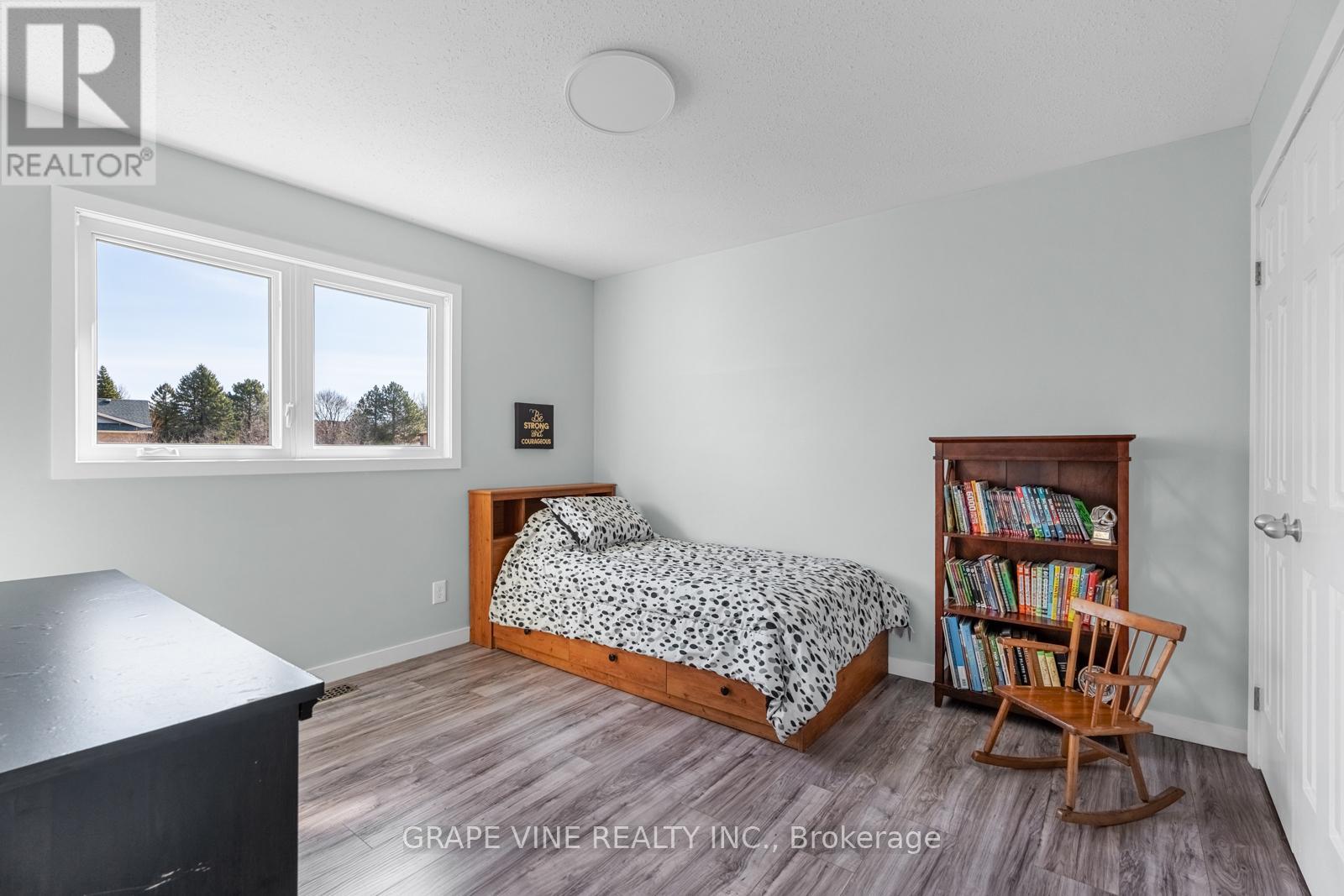 35 Bluemeadow Way, Ottawa, Ontario  K2M 1L7 - Photo 21 - X12112903