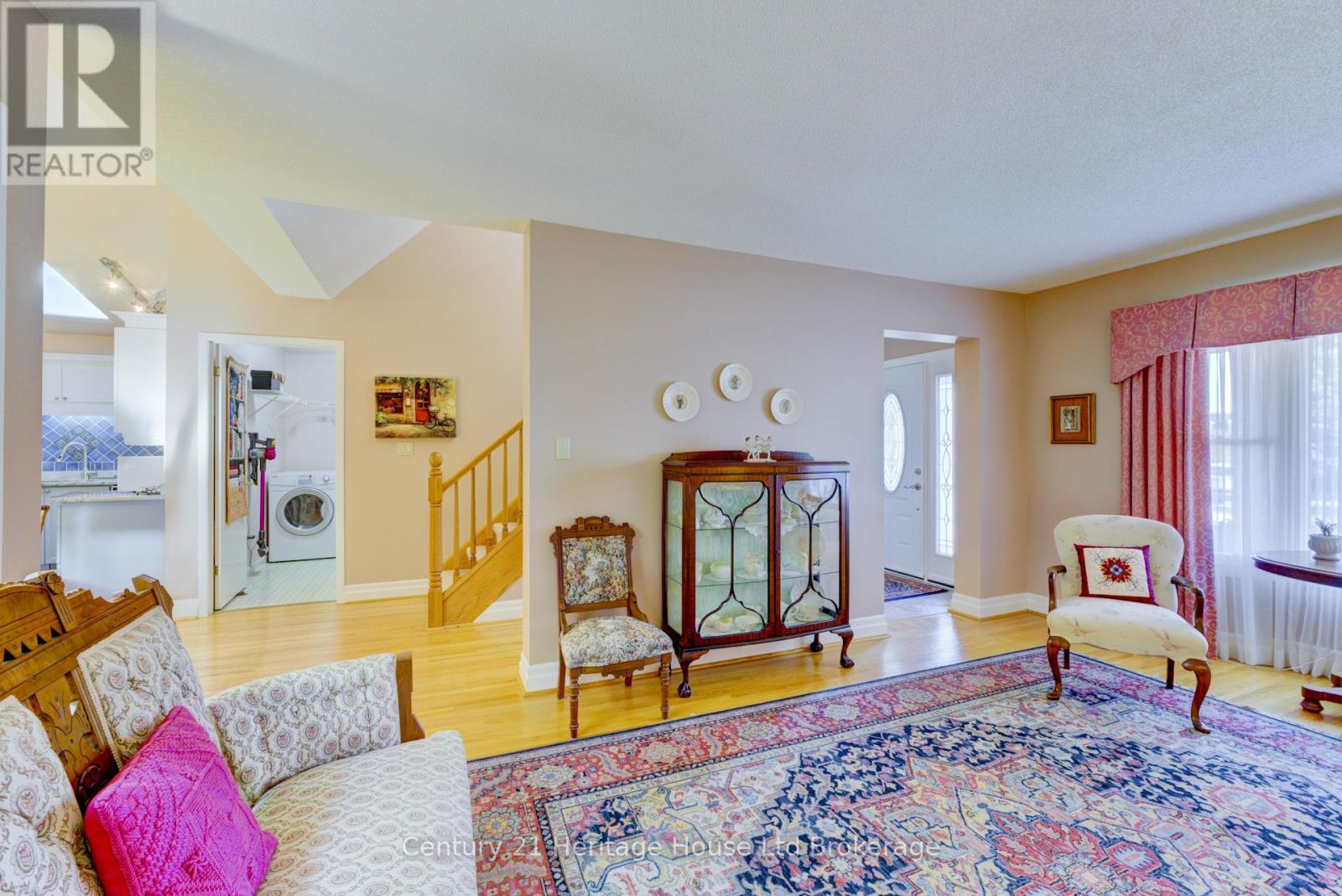 63 Hawkins Crescent, Tillsonburg, Ontario N4G 5K7 - Photo 13 - X12112943