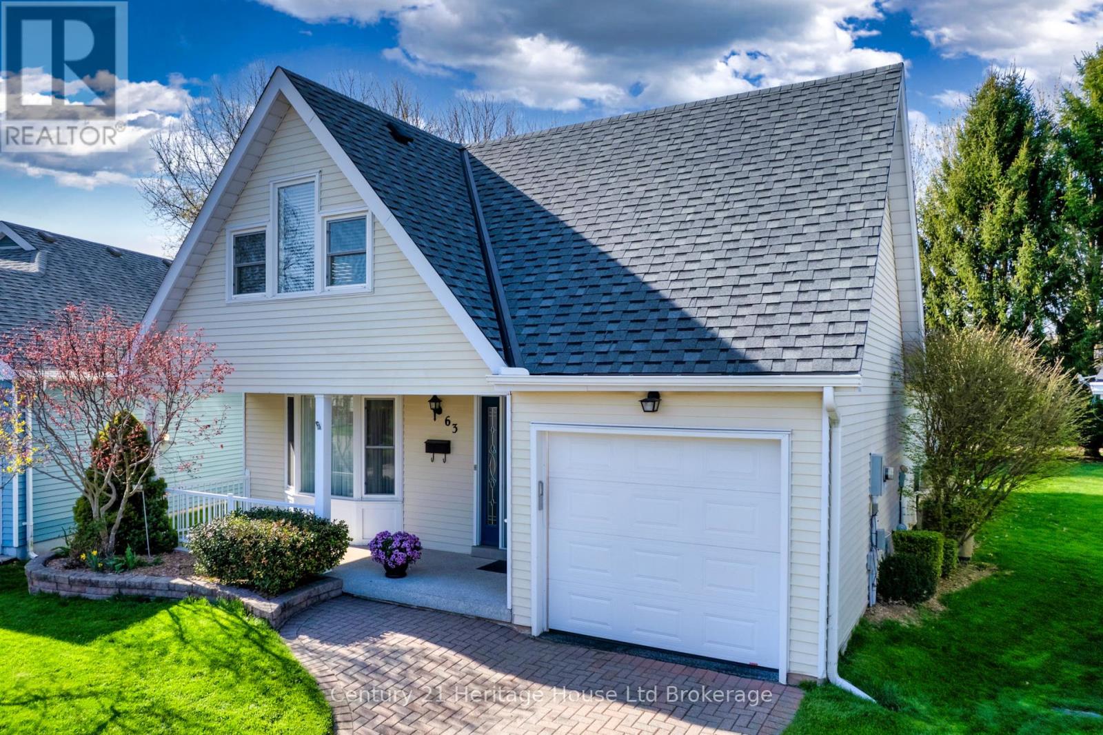 Property at 63 HAWKINS CRESCENT image 2