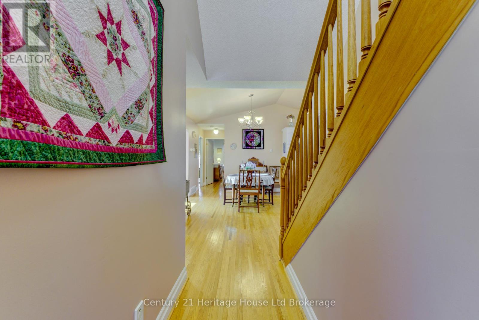 63 Hawkins Crescent, Tillsonburg, Ontario N4G 5K7 - Photo 7 - X12112943