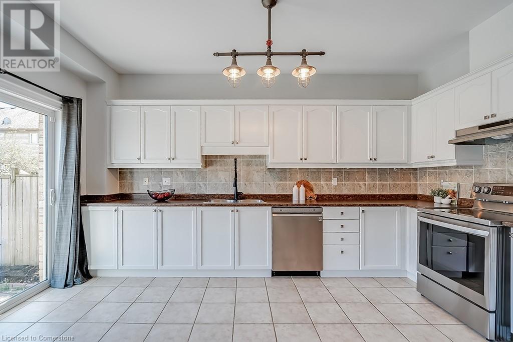 31 Tidemore Heights, Stoney Creek, Ontario  L8E 0B8 - Photo 11 - 40722779