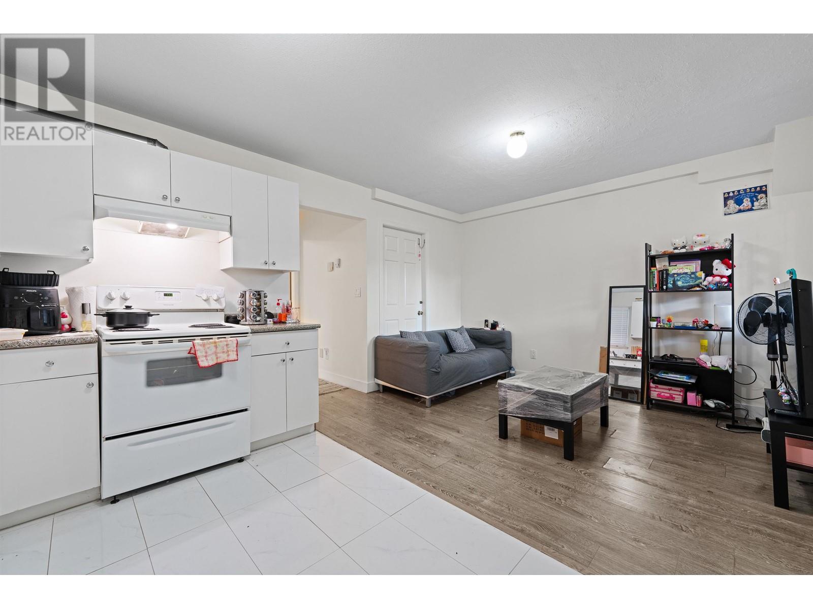 7707 12th Avenue, Burnaby, British Columbia  V3N 2K6 - Photo 35 - R2996230