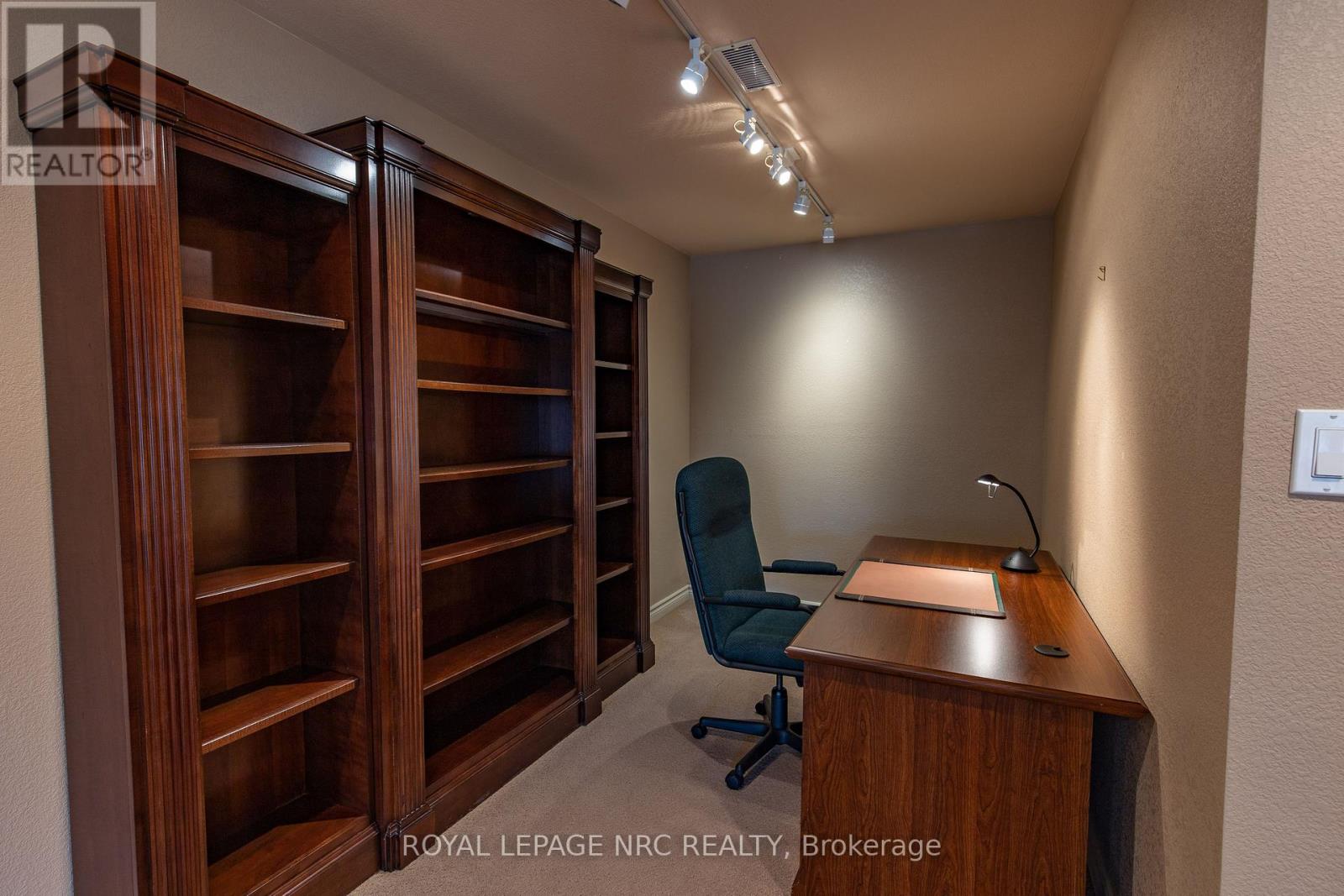 6 Muirfield Trail, Welland, Ontario  L3B 6G7 - Photo 29 - X12091240