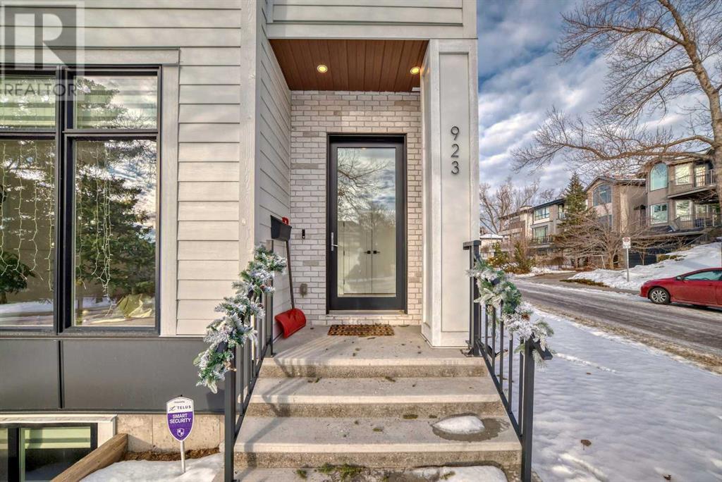 Property at 923 36A Street NW image 3