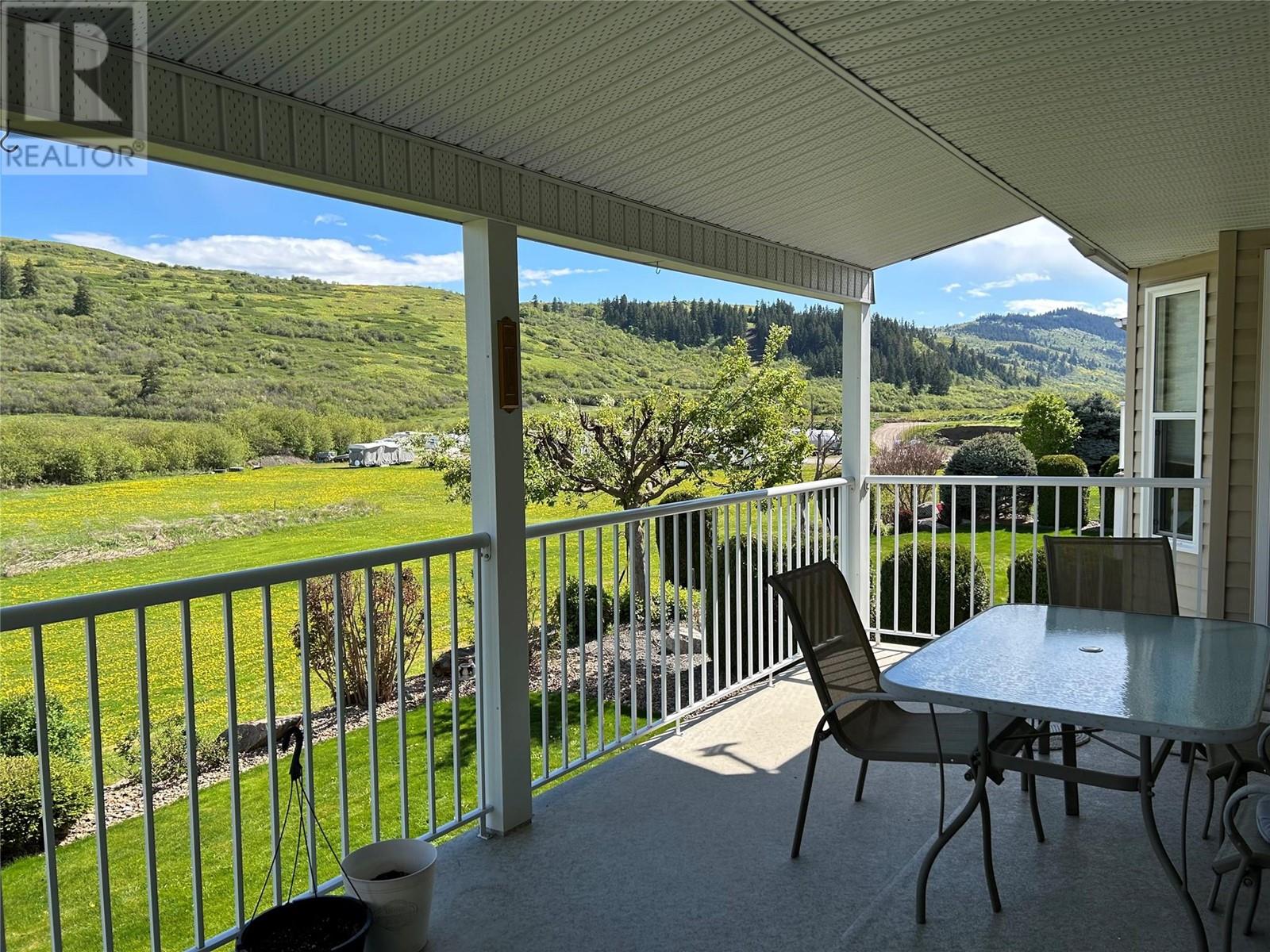 Property at 684 6 Street image 5