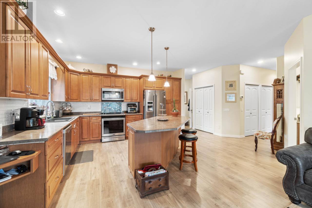 1655 Woodburn Drive, Cache Creek, British Columbia  V0K 1H0 - Photo 23 - 10344899