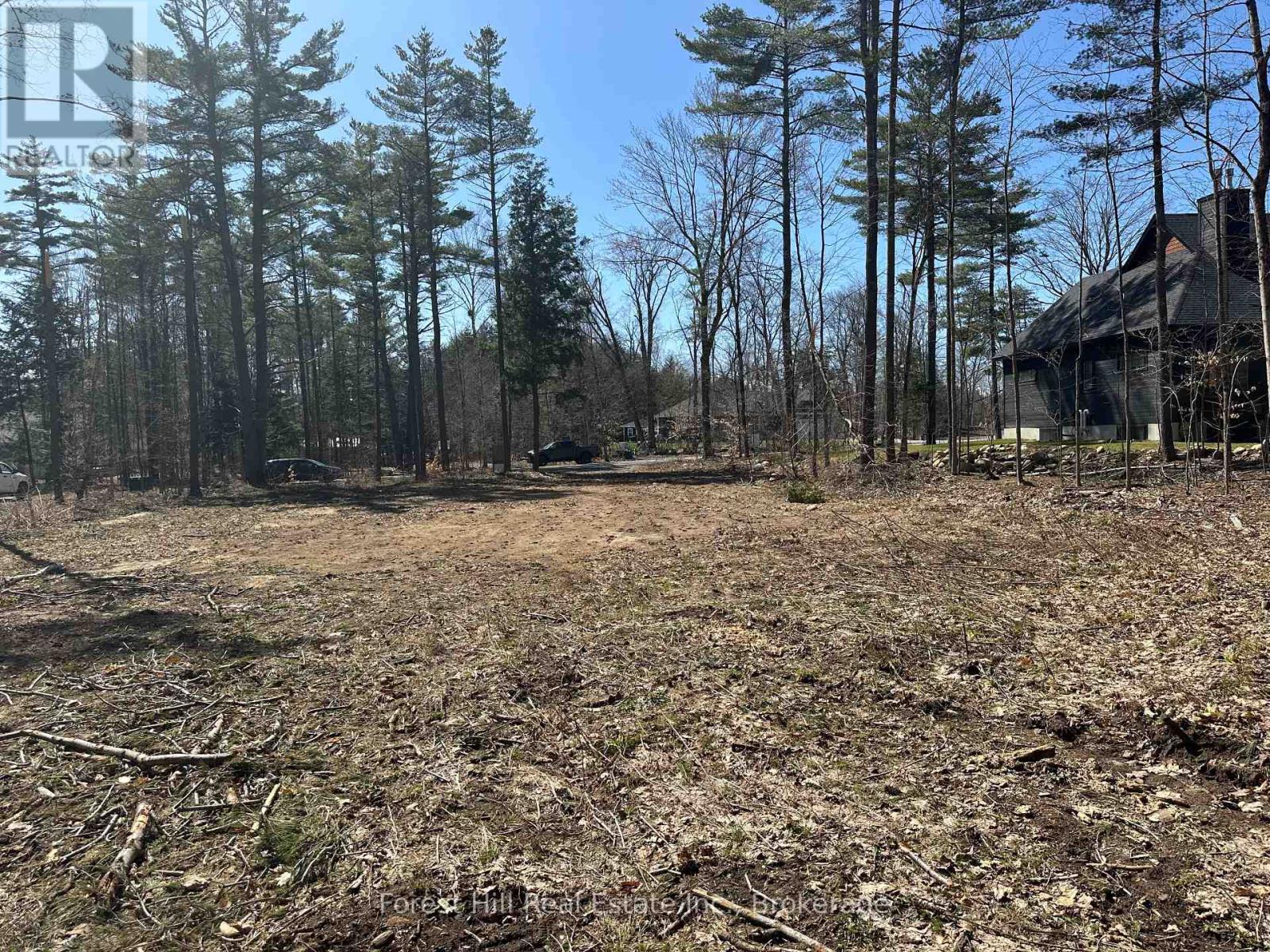 1111 Xavier Street, Gravenhurst, Ontario  P0E 1G0 - Photo 4 - X12112898