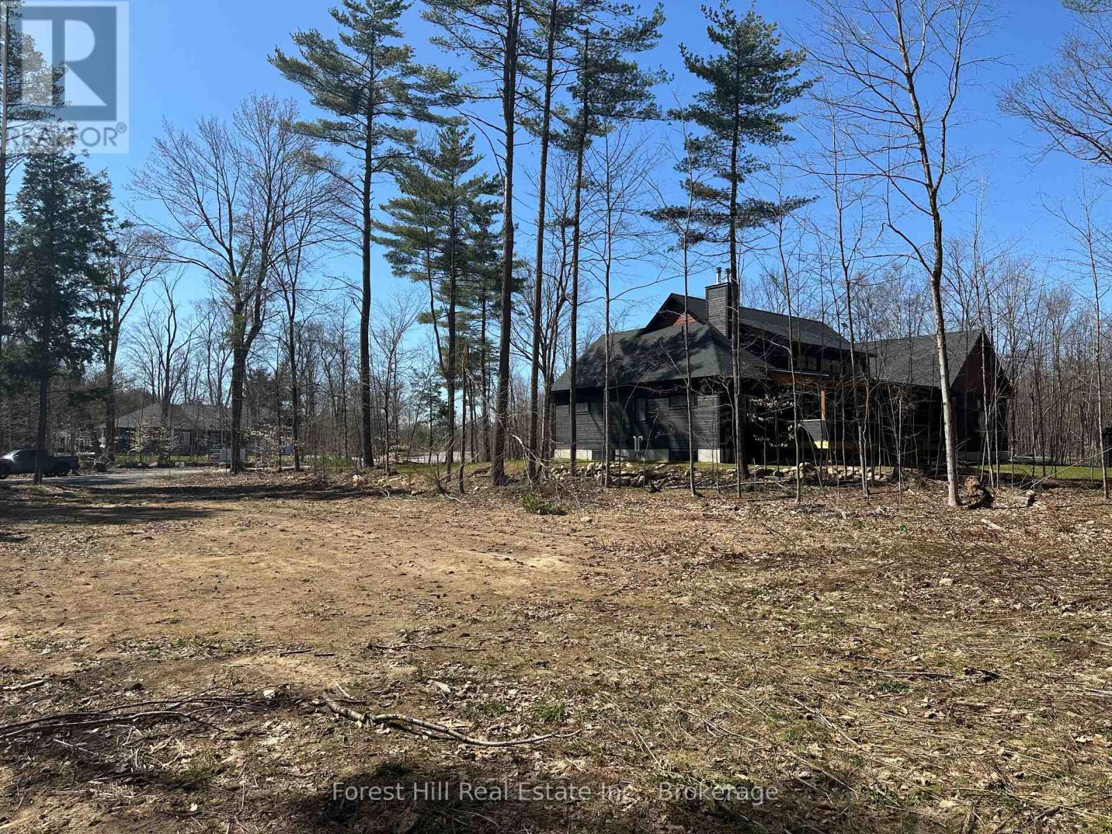1111 Xavier Street, Gravenhurst, Ontario  P0E 1G0 - Photo 5 - X12112898
