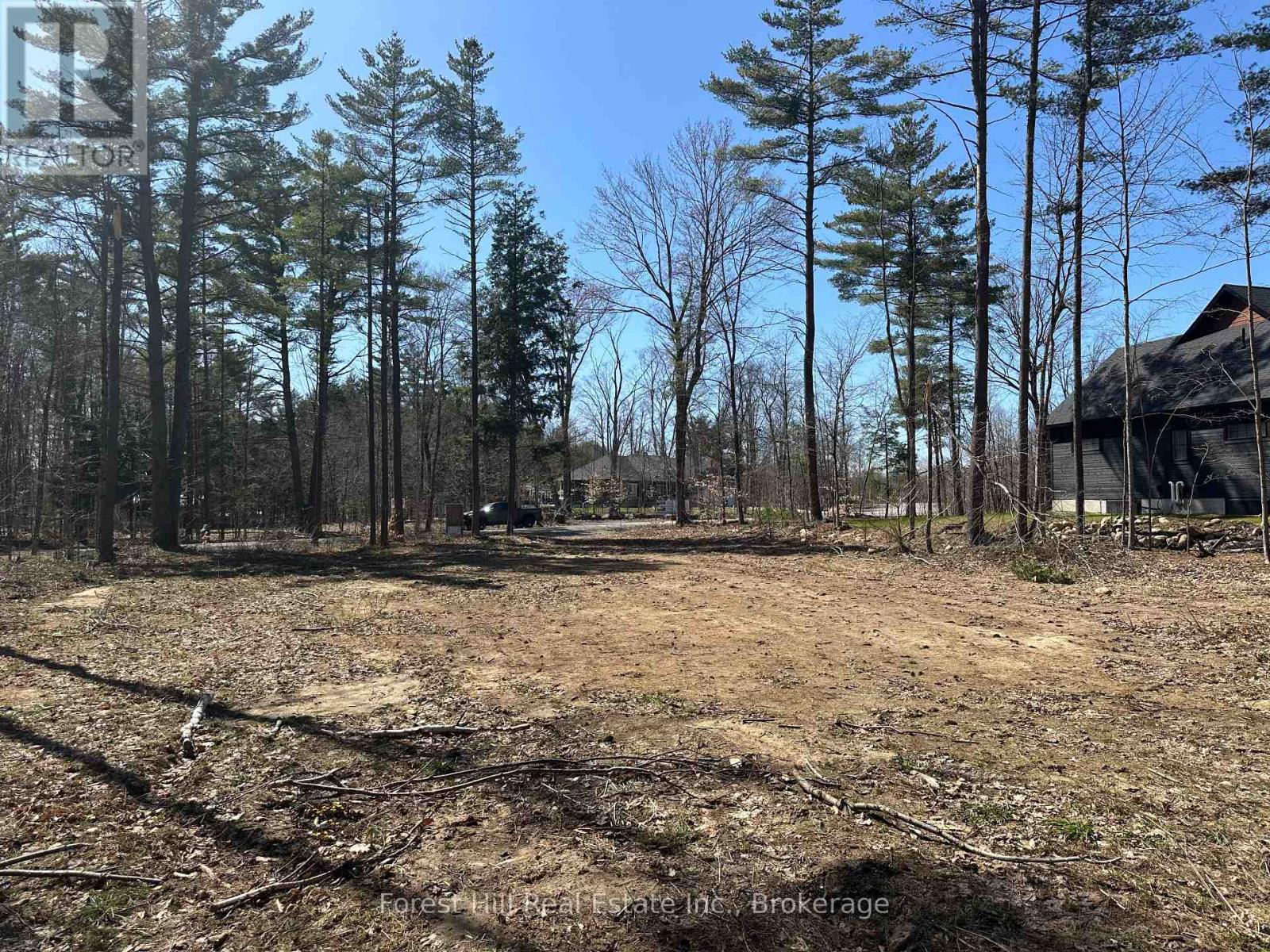 1111 Xavier Street, Gravenhurst, Ontario  P0E 1G0 - Photo 6 - X12112898