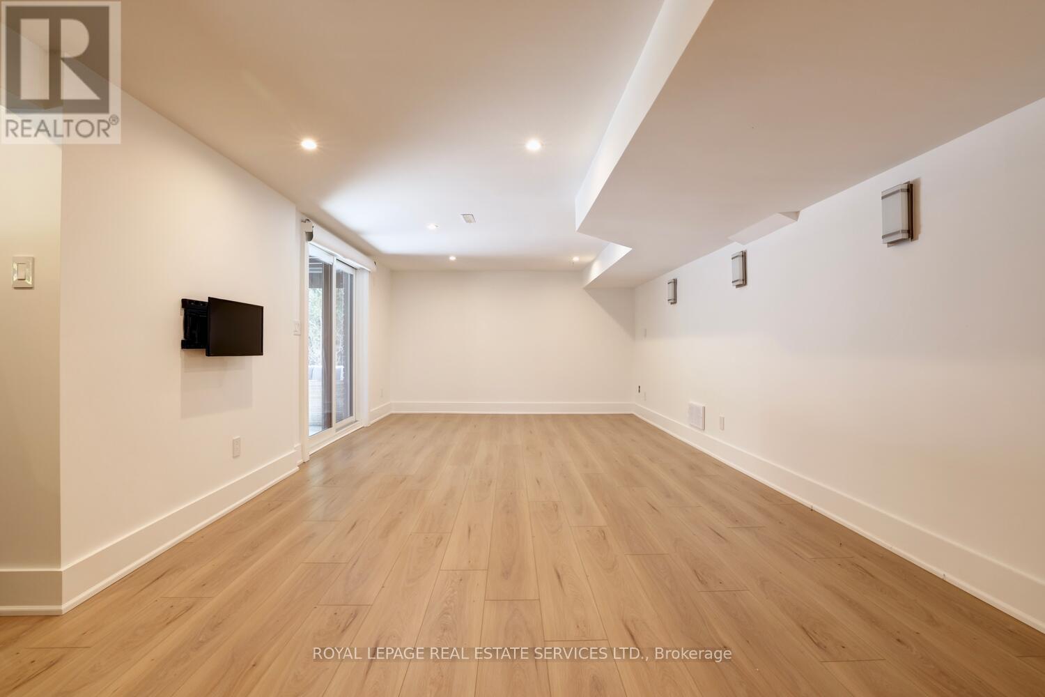 84 Sybella Street, Oakville, Ontario  L6K 2L8 - Photo 34 - W12109844