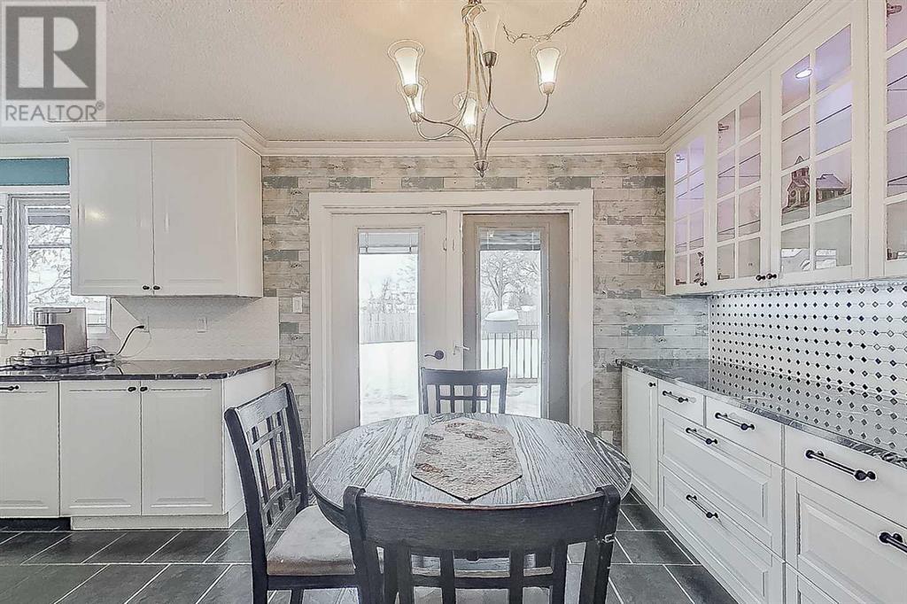 Property at 206 Kennedy Crescent image 3