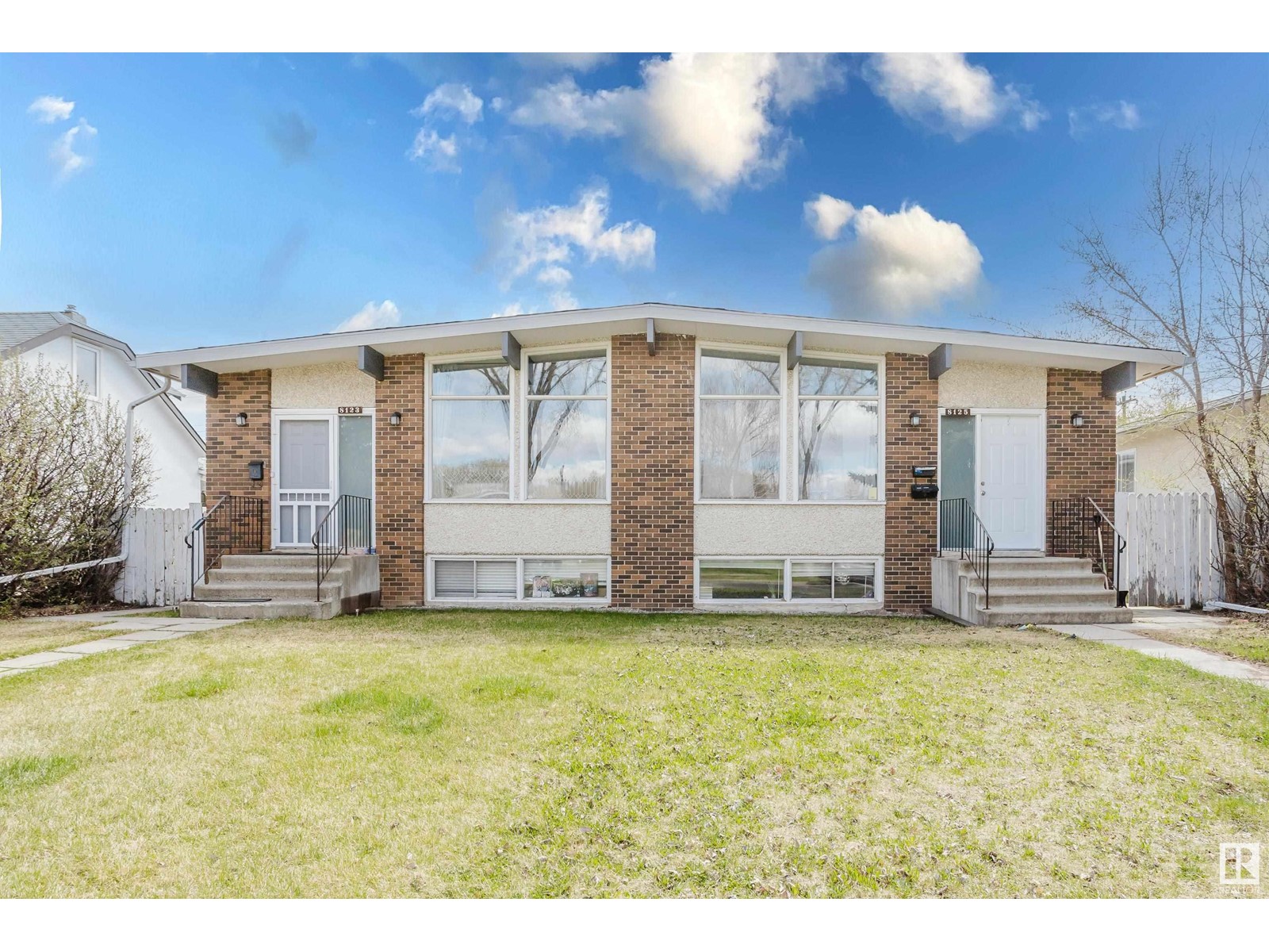 8123- 8125 83 AV NW, Edmonton, Alberta