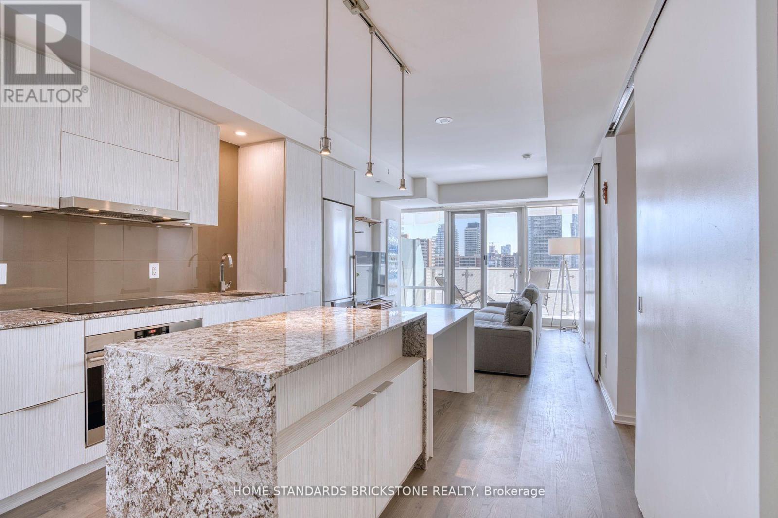Property at 1306 - 1 BLOOR STREET E image 2