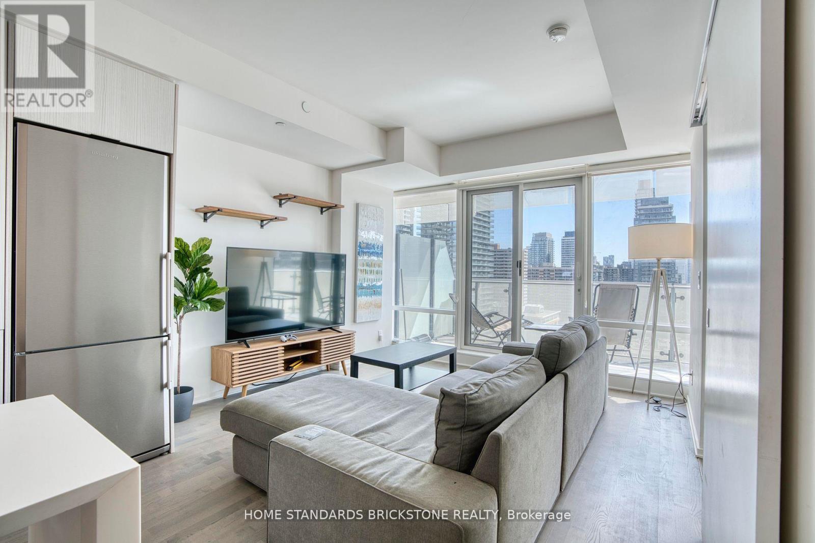 Property at 1306 - 1 BLOOR STREET E image 3