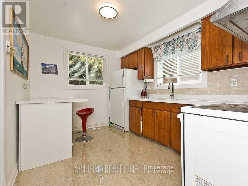 105 Crockamhill Drive, Toronto, Ontario  M1S 2L2 - Photo 3 - E12112787
