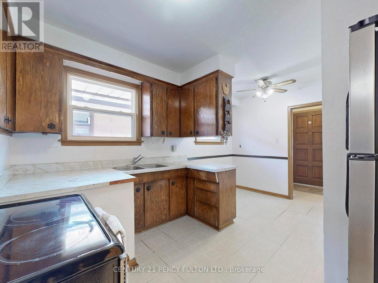 193 Brimorton Drive, Toronto, Ontario  M1H 2C4 - Photo 10 - E12112874