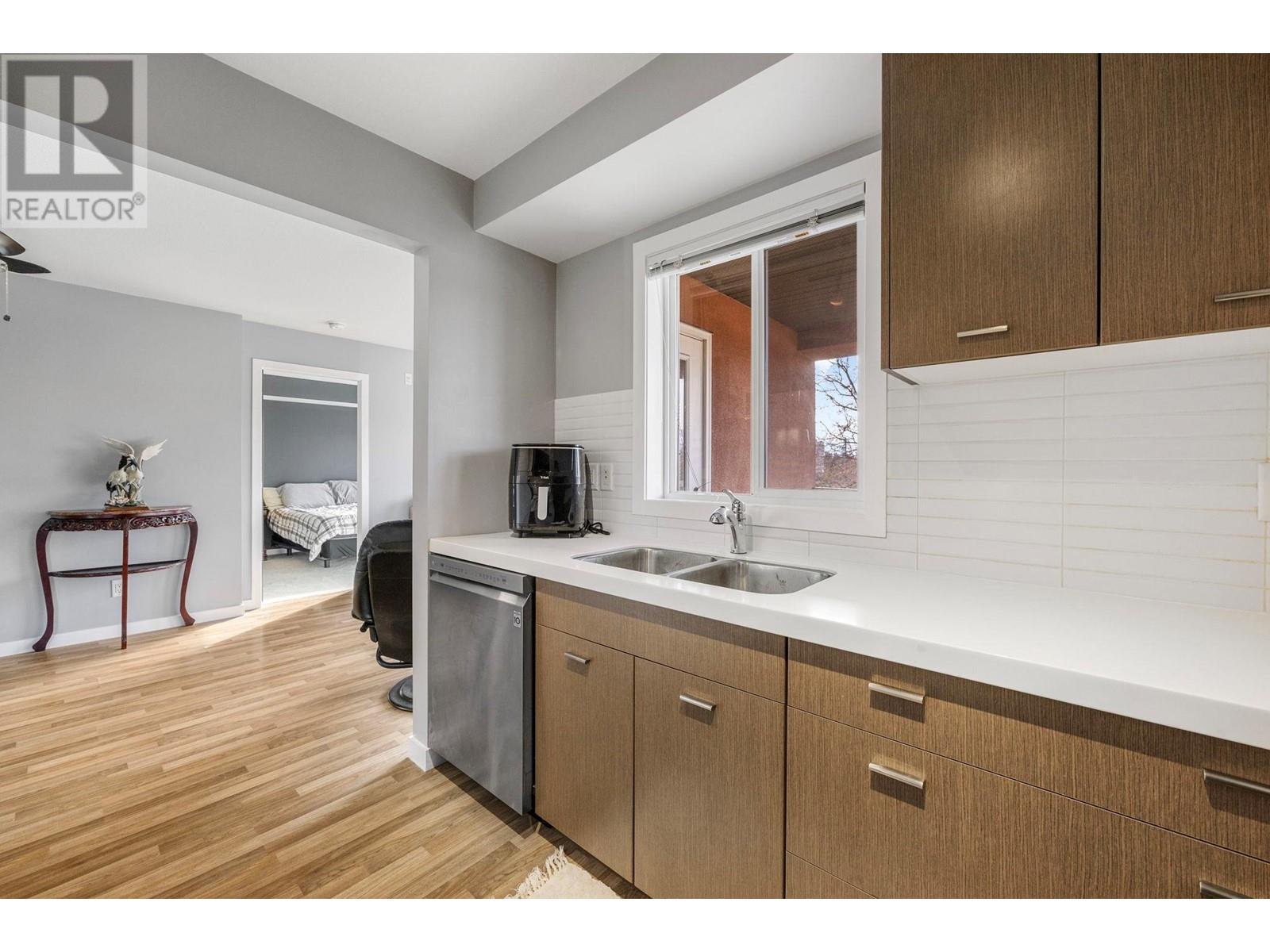 1550 Dickson Avenue Unit# 222, Kelowna, British Columbia  V1Y 9Y8 - Photo 12 - 10345546