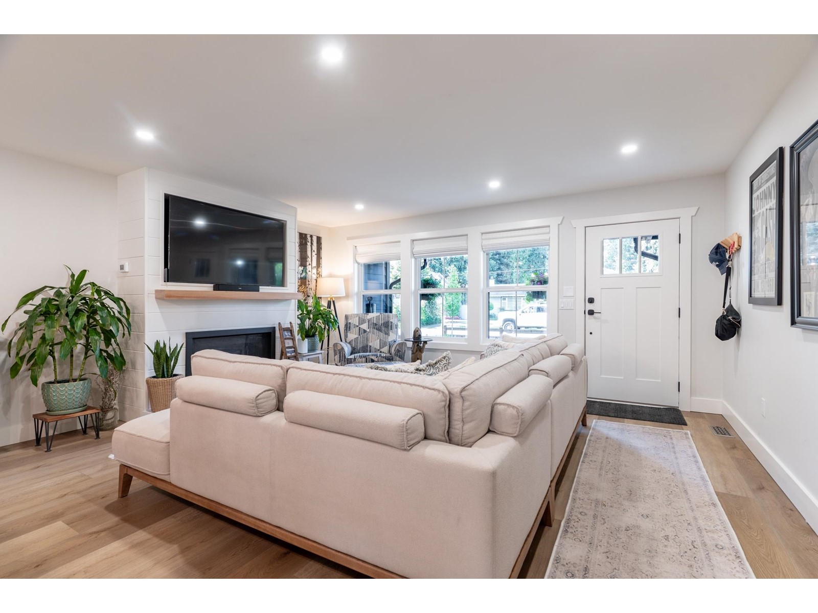 Property at 20226 42A AVENUE image 2