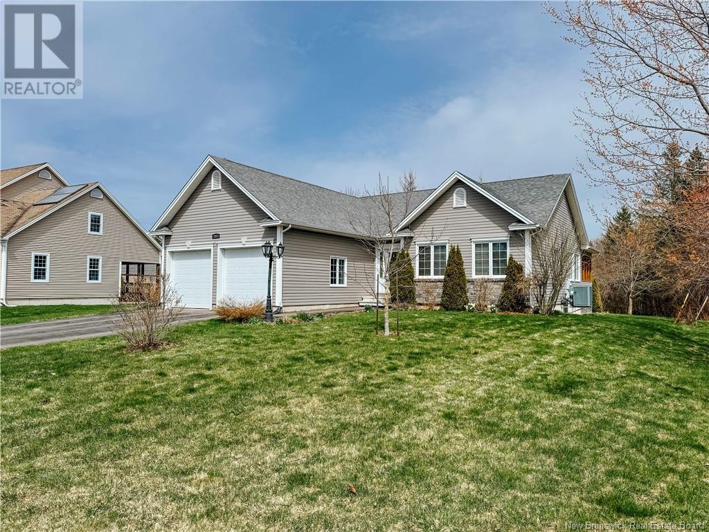 Property at 153 Goldleaf Court image 3