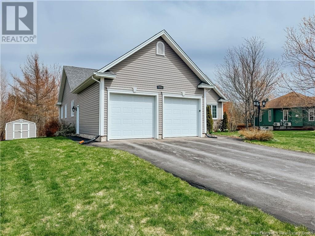 Property at 153 Goldleaf Court image 2