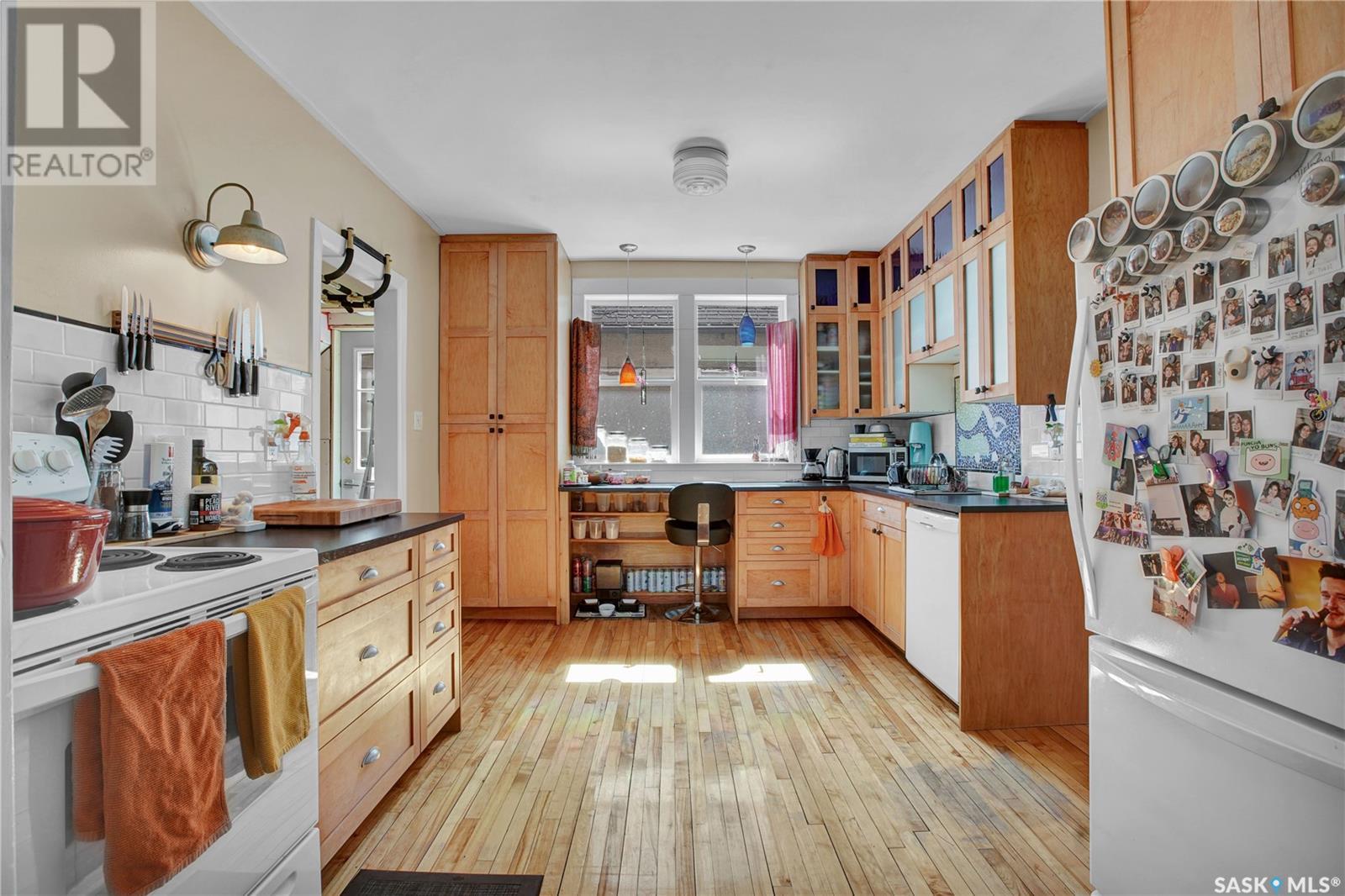 Property at 1237 H AVENUE N image 5