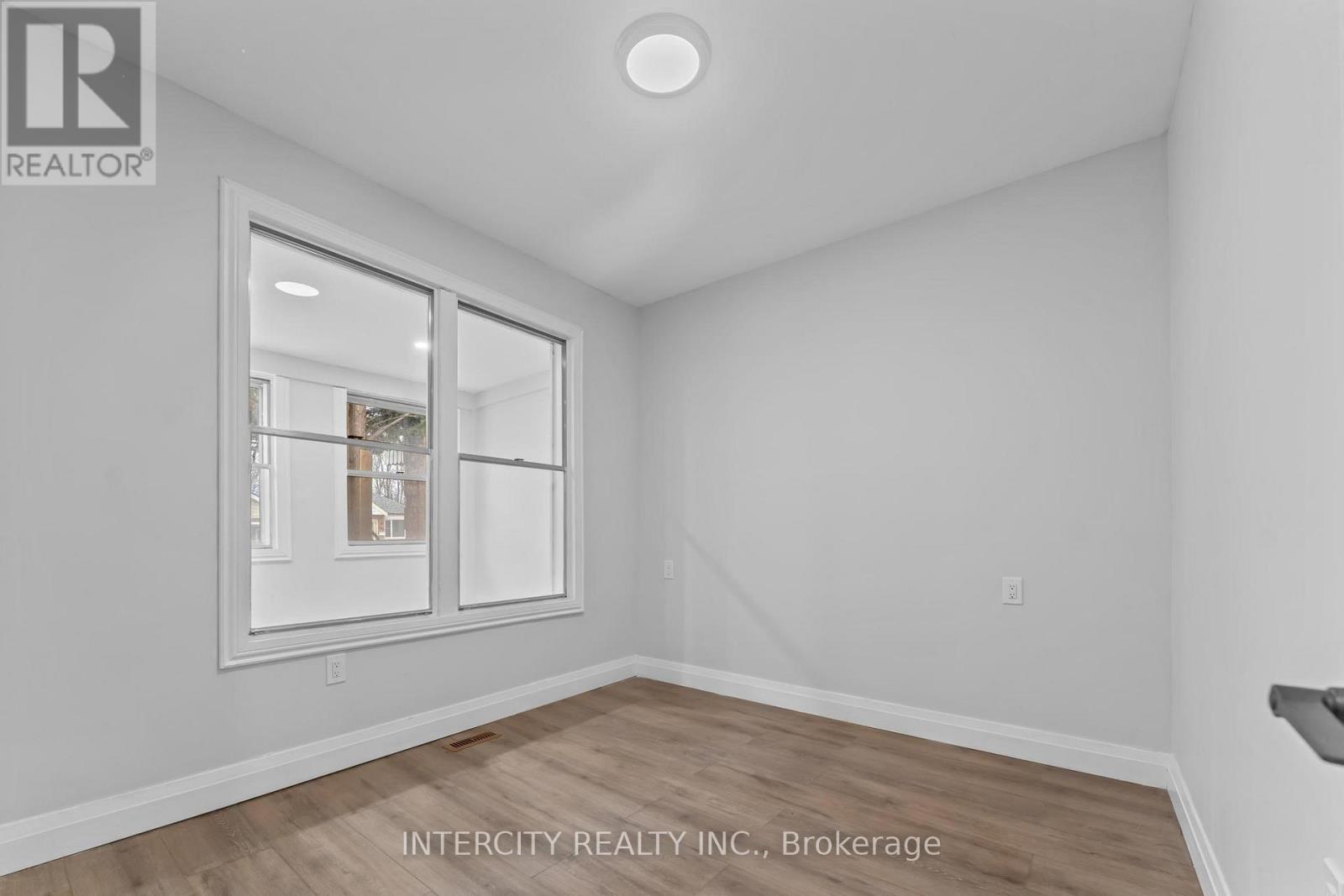 Property at 68 GREENDALE AVENUE image 3