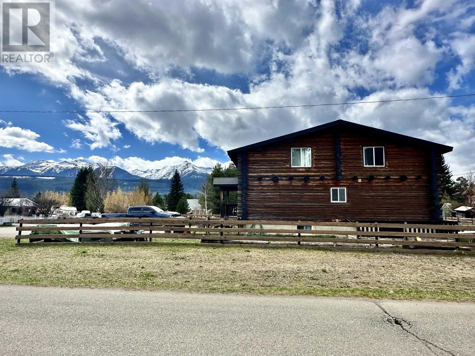 1100 7th Avenue, Valemount, British Columbia  V0E 2Z0 - Photo 3 - R2996084