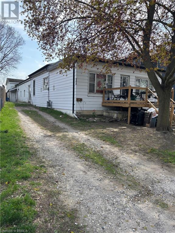 96 GRAND RIVER Avenue, brantford, Ontario