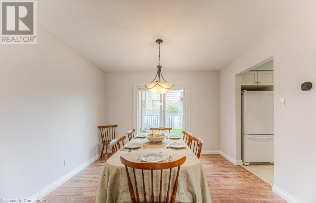 111 Martinglen Crescent, Kitchener, Ontario N2E 2A3 - Photo 11 - 40722950