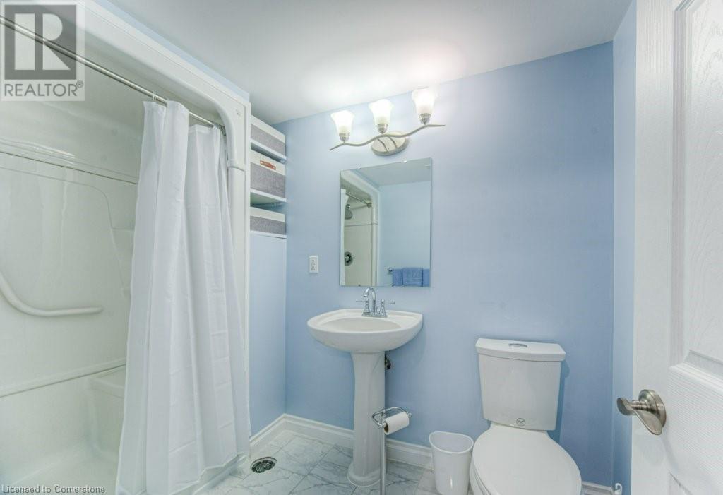 111 Martinglen Crescent, Kitchener, Ontario N2E 2A3 - Photo 34 - 40722950