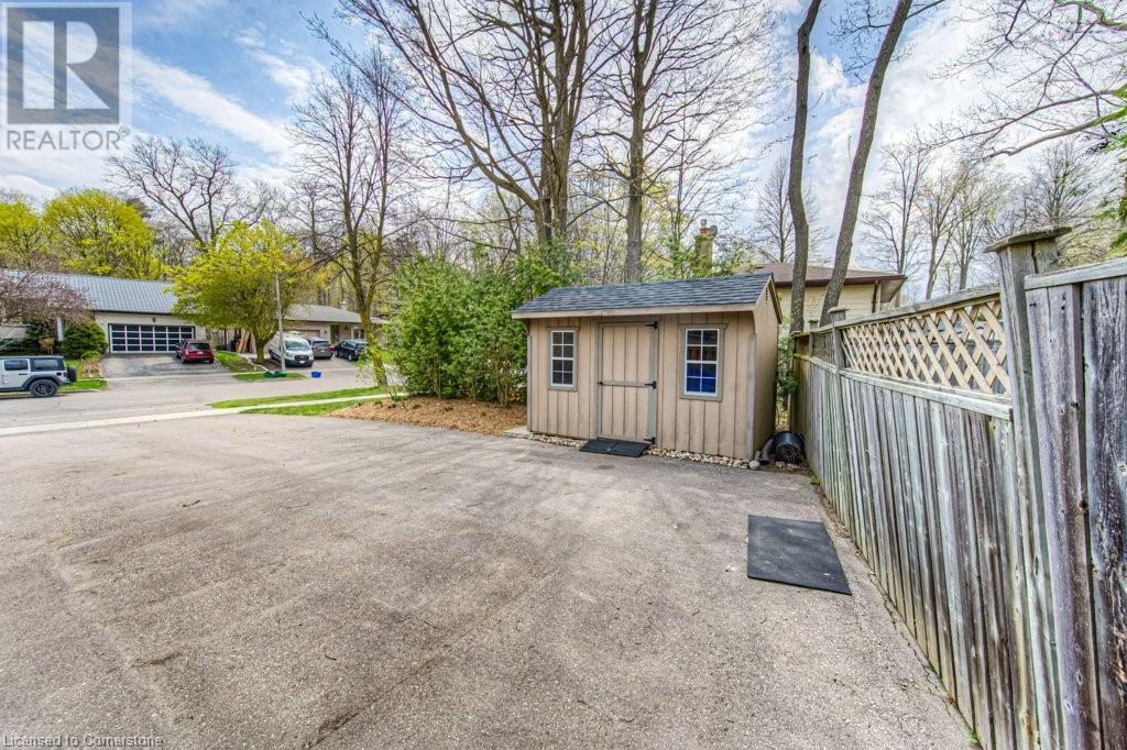 111 Martinglen Crescent, Kitchener, Ontario N2E 2A3 - Photo 38 - 40722950