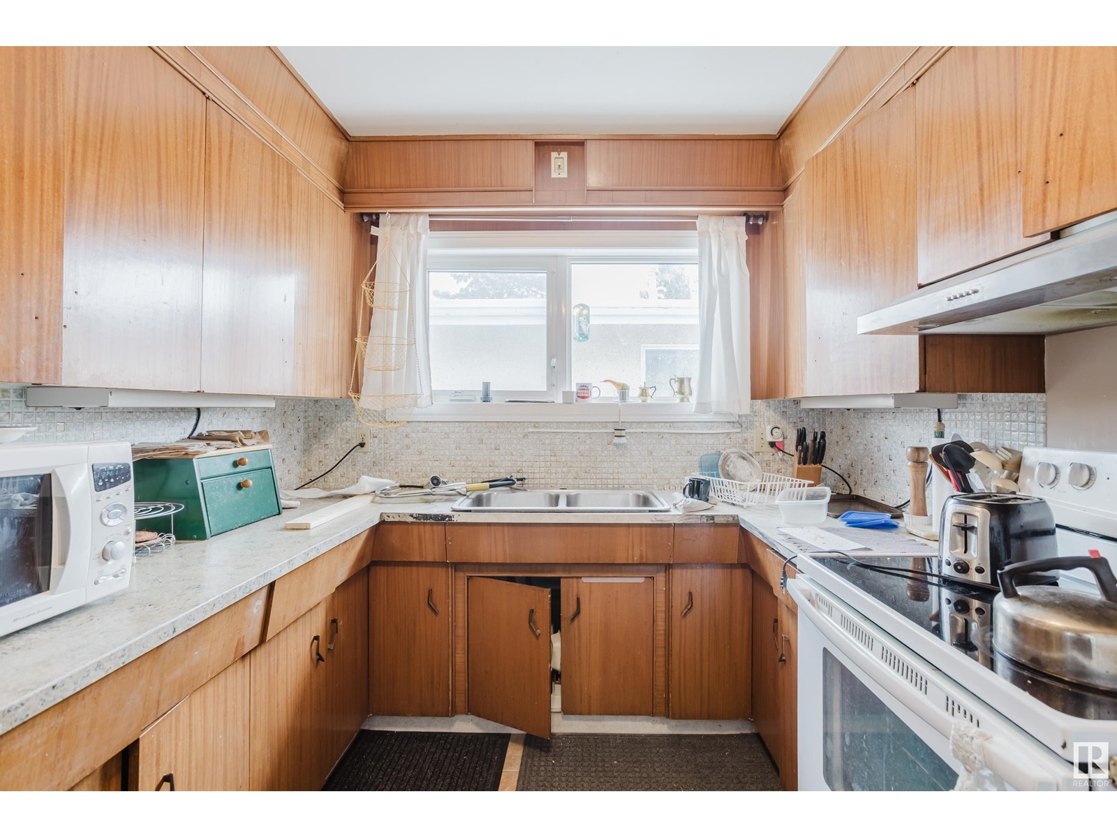 7311 7313 79 Av Nw, Edmonton, Alberta  T6B 0C4 - Photo 12 - E4428229
