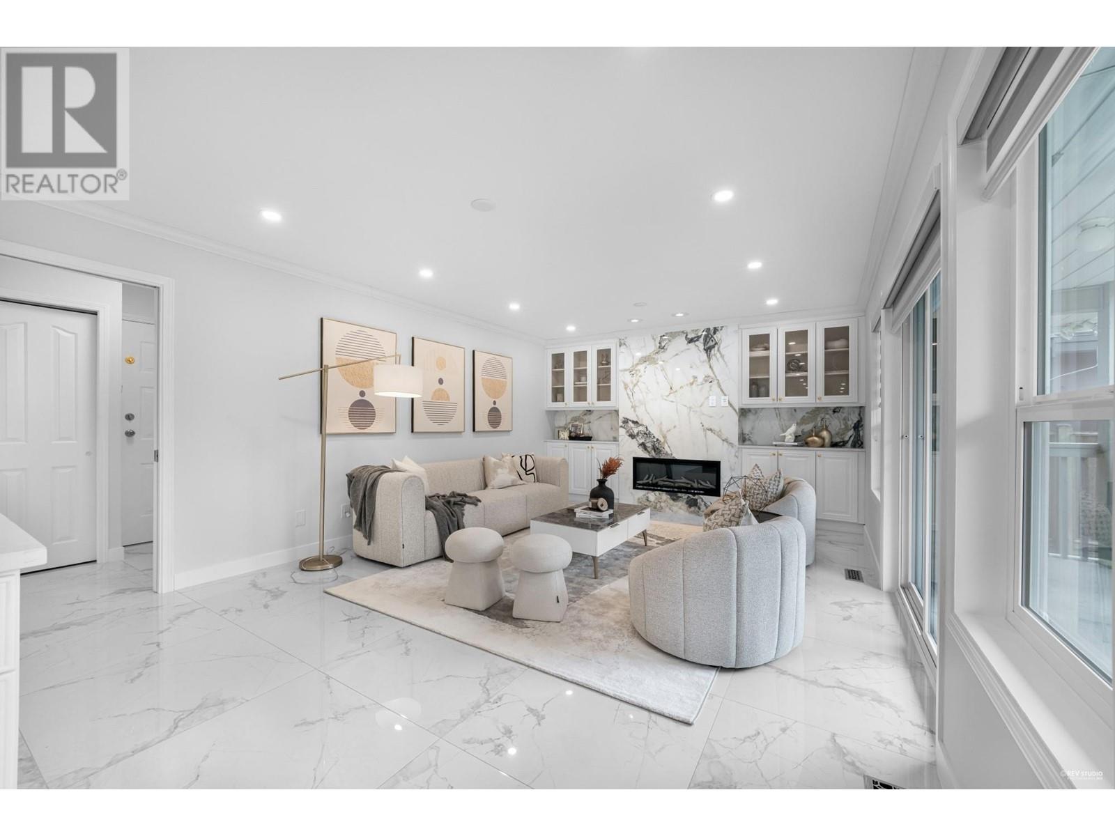 Listing Picture 21 of 39 : 9791 NO. 4 ROAD, Richmond / 烈治文 - 魯藝地產 Yvonne Lu Group - MLS Medallion Club Member