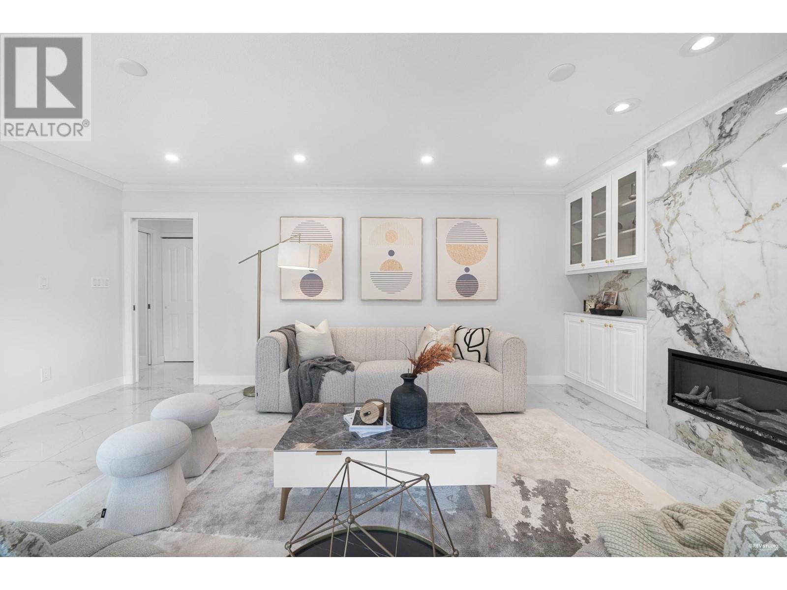 Listing Picture 23 of 39 : 9791 NO. 4 ROAD, Richmond / 烈治文 - 魯藝地產 Yvonne Lu Group - MLS Medallion Club Member