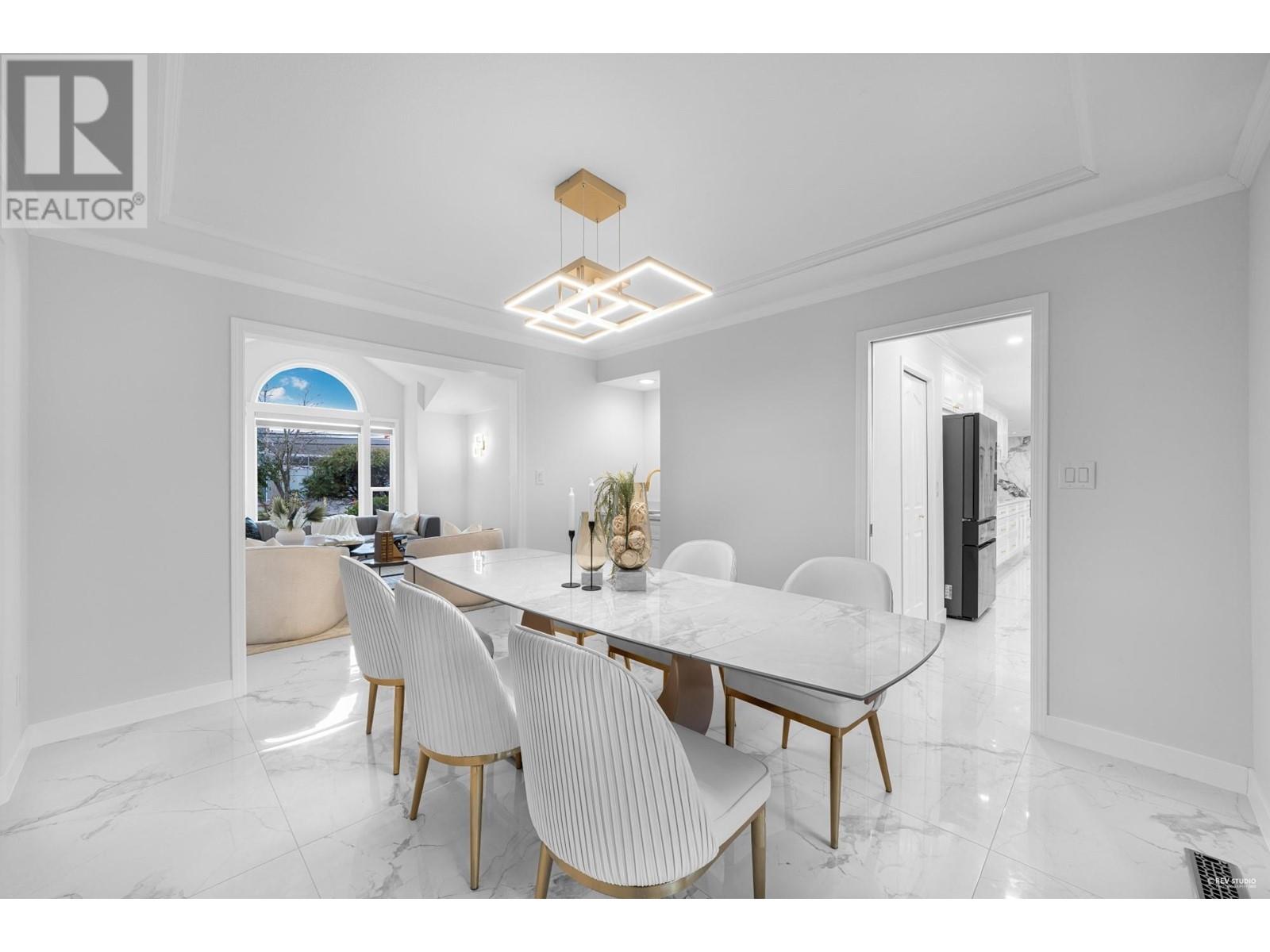 Listing Picture 9 of 39 : 9791 NO. 4 ROAD, Richmond / 烈治文 - 魯藝地產 Yvonne Lu Group - MLS Medallion Club Member
